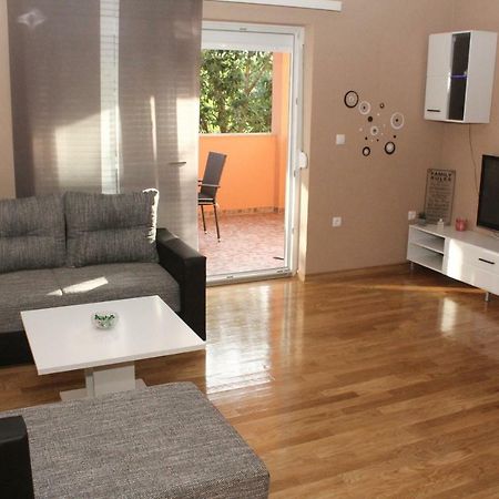 Apartman Dora Sukošan Exterior foto