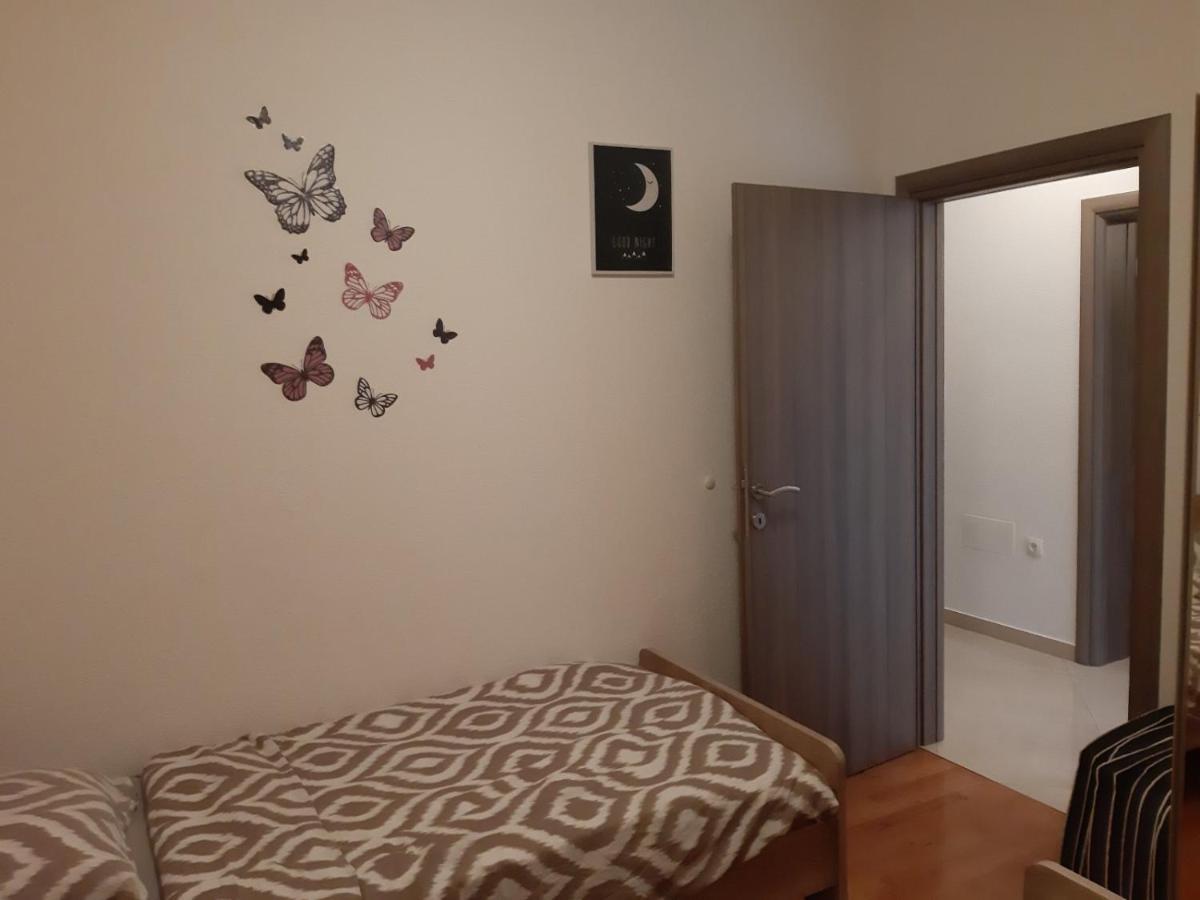 Apartman Dora Sukošan Exterior foto