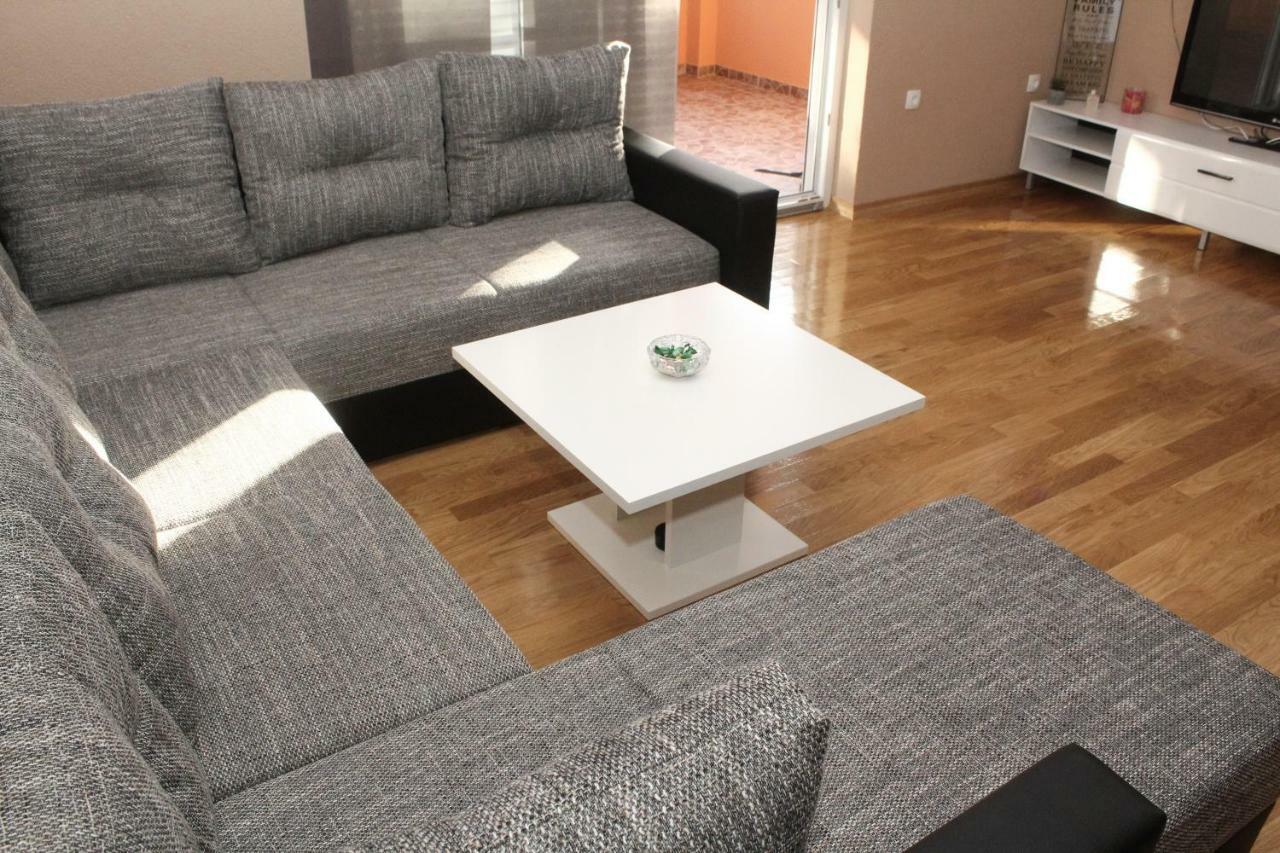 Apartman Dora Sukošan Exterior foto